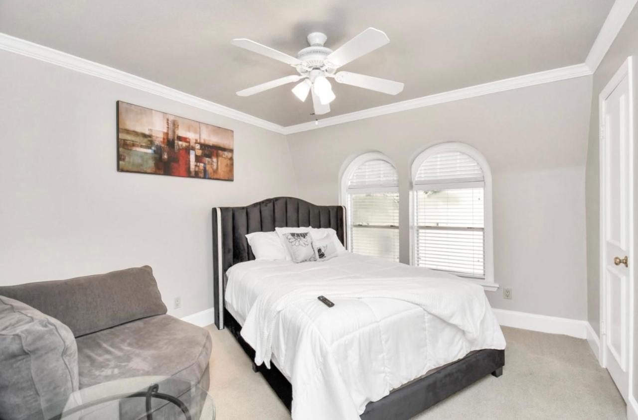 Stunning Private Room In Town Home Houston Exterior foto