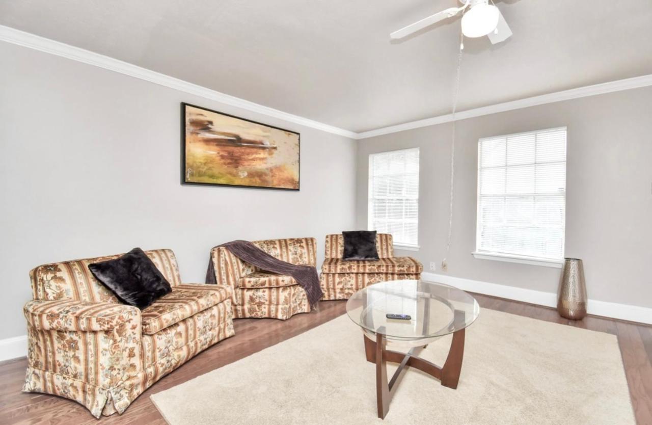 Stunning Private Room In Town Home Houston Exterior foto